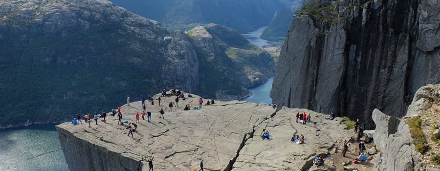 Tourists-In-Fjords