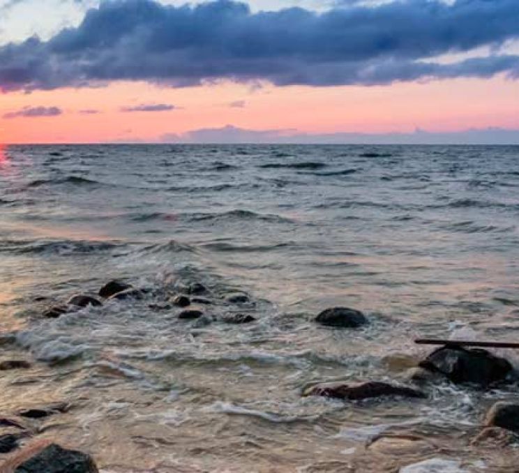 Chasing the Sea in Kolka